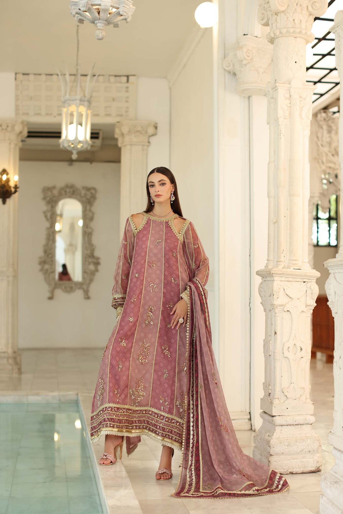 Noor by sadia